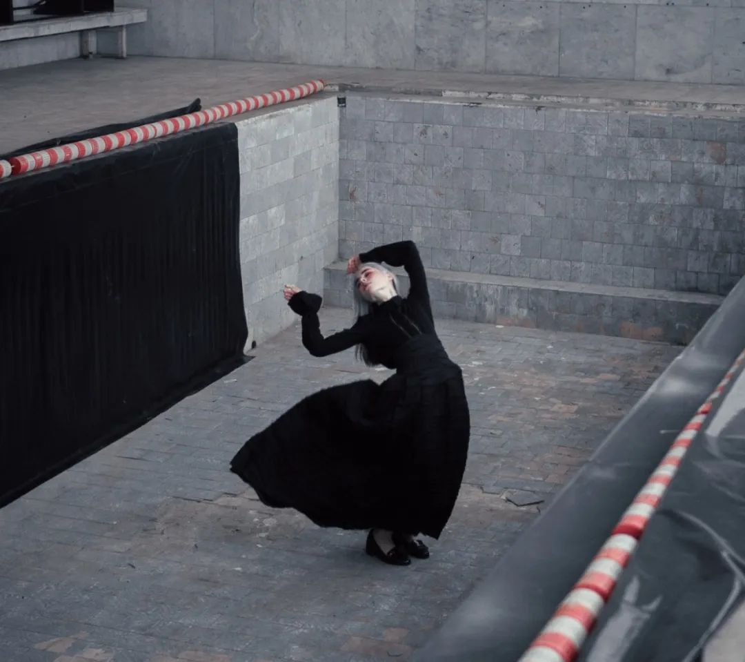 包丽去世、李星星被性侵：这些事件背后，都有同一个“隐形人”