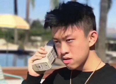 鲍毓明性侵案中的一个细节：密不透风的母爱是一种毒药