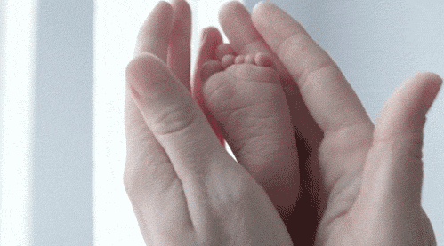 女神生完孩子就被群嘲:你那样子,配不上你老公! 女神生完孩子就被群嘲:你那样子,配不上你老公!