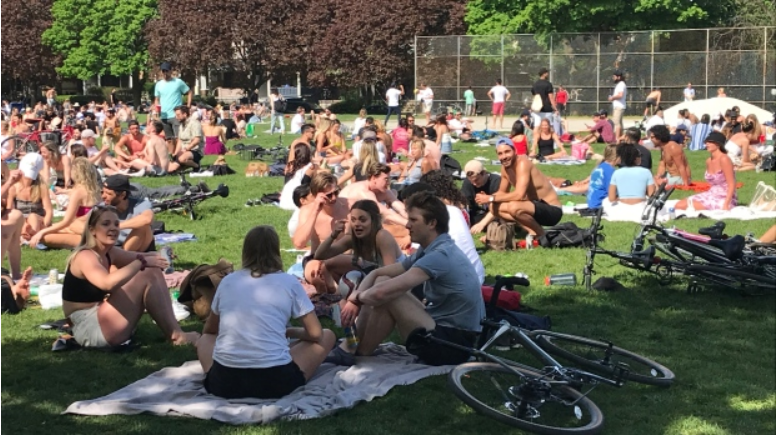 日增460！公园万人聚集，多伦多市长又怒了：再这样，重关公园！