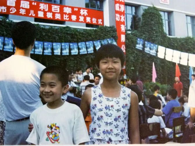 你小时候被父母逼着上过兴趣班吗?后来呢... 你小时候被父母逼着上过兴趣班吗?后来呢...