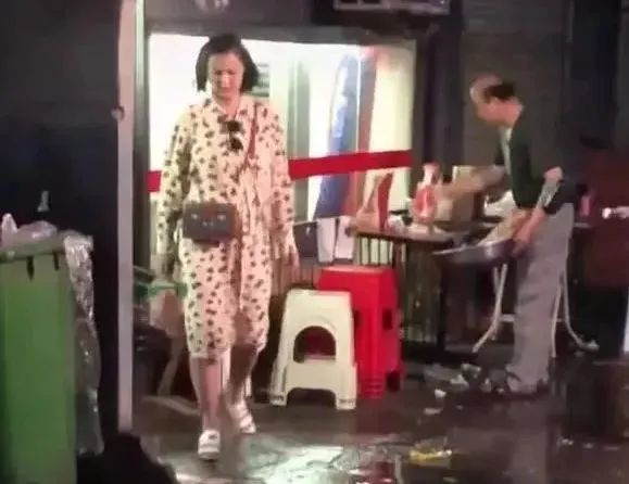 女神生完孩子就被群嘲:你那样子,配不上你老公! 女神生完孩子就被群嘲:你那样子,配不上你老公!