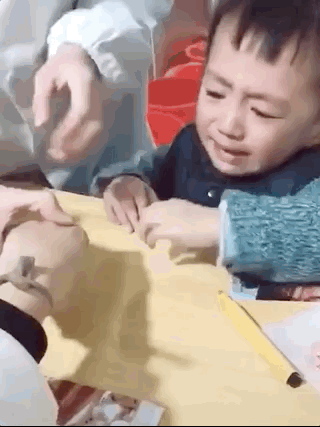 女神生完孩子就被群嘲:你那样子,配不上你老公! 女神生完孩子就被群嘲:你那样子,配不上你老公!