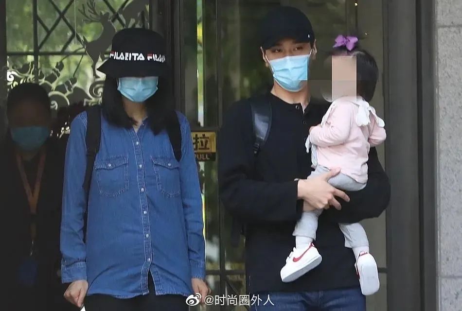 女神生完孩子就被群嘲：你那样子，配不上你老公！