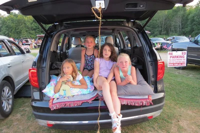 汽车影院燃爆暑假:看看哪个离你家最近? 汽车影院燃爆暑假:看看哪个离你家最近?