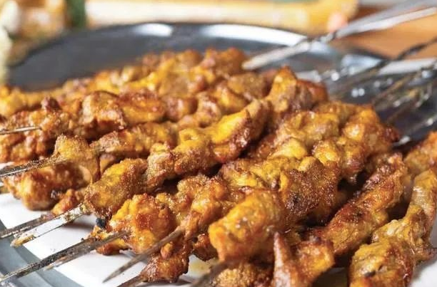 什么！网红烤肉饭，驴肉火烧还有老牌肉夹馍都只要半价！更有一元奶茶和自取88折哟！