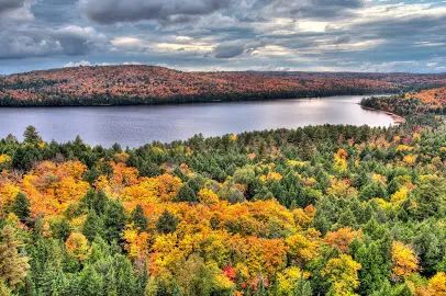 多伦多北部赏枫攻略：相同的秋日不同的美景，一路向北，越走越美~！