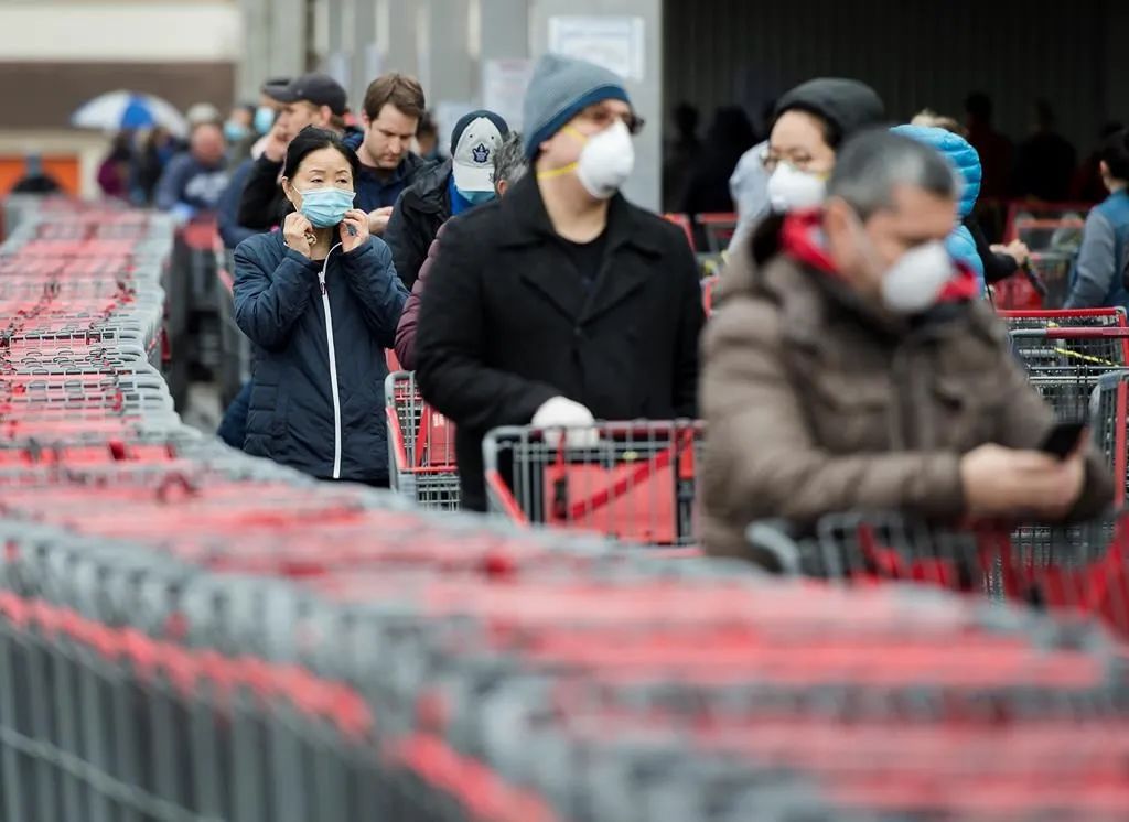 安省这几个区的孩子下周能返校吗?魁省返校老师穿黑衣抗议 安省这几个区的孩子下周能返校吗?魁省返校老师穿黑衣抗议