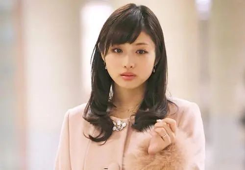 中国VS 加拿大,宋轶被骂到道歉的“好嫁风”是一种怎样的审美? 中国VS 加拿大,宋轶被骂到道歉的“好嫁风”是一种怎样的审美?