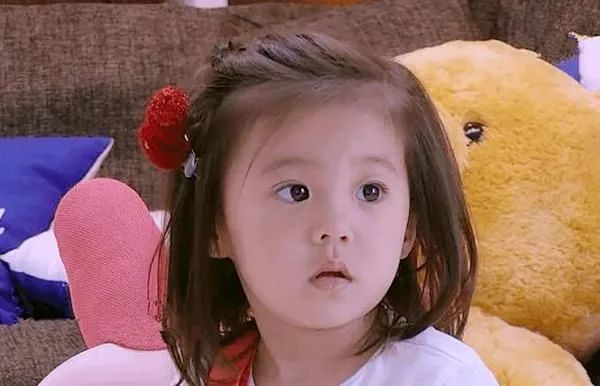 大眼睛咘咘患上弱视? 健康卡全包的眼科检查了解一下 大眼睛咘咘患上弱视? 健康卡全包的眼科检查了解一下