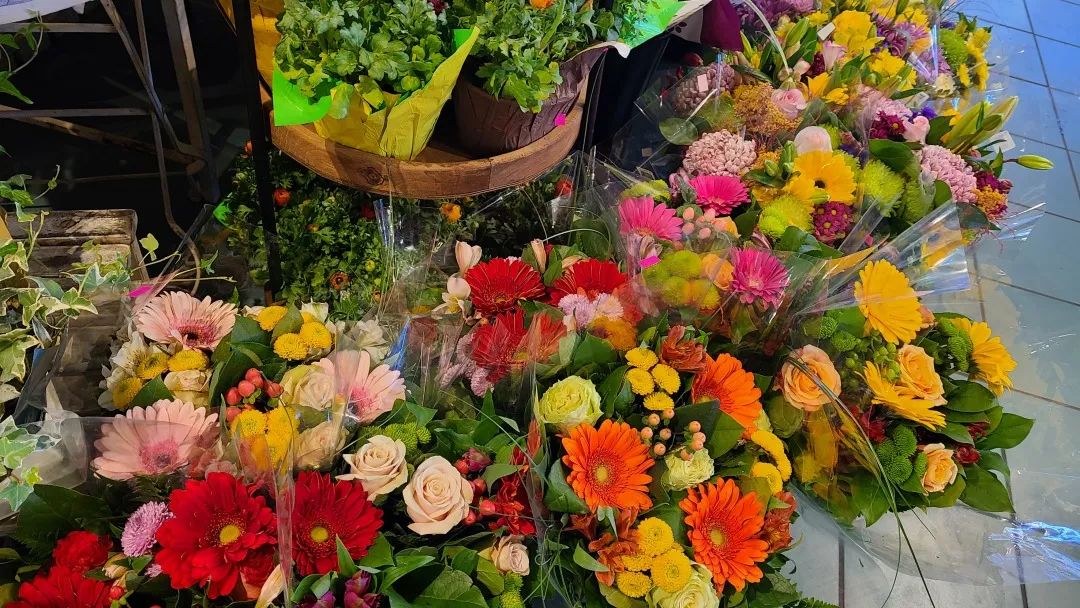 把超市玩成网红打卡地：深度探店高颜值超市Village Grocer