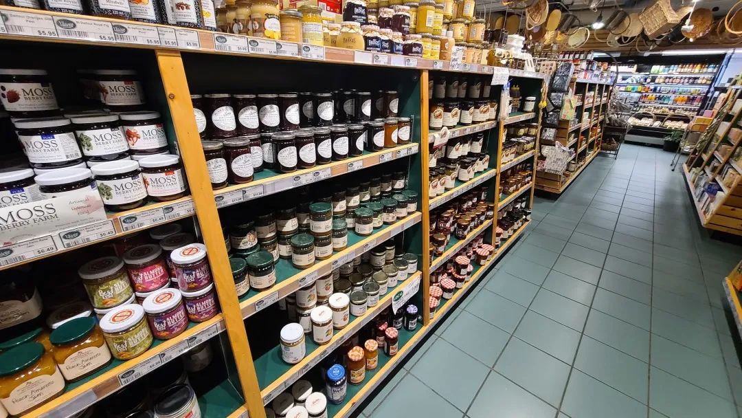 把超市玩成网红打卡地：深度探店高颜值超市Village Grocer