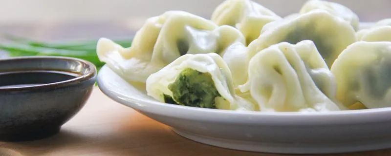 用生命尝一口春天的味道，今天你挖野菜了吗？