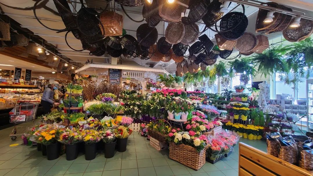 把超市玩成网红打卡地：深度探店高颜值超市Village Grocer