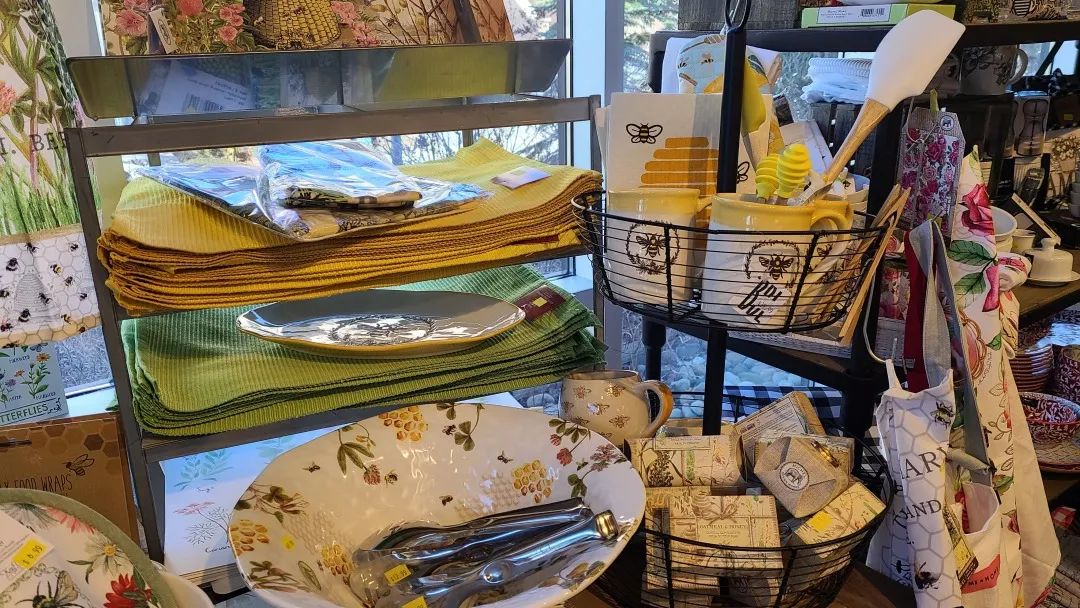 把超市玩成网红打卡地：深度探店高颜值超市Village Grocer