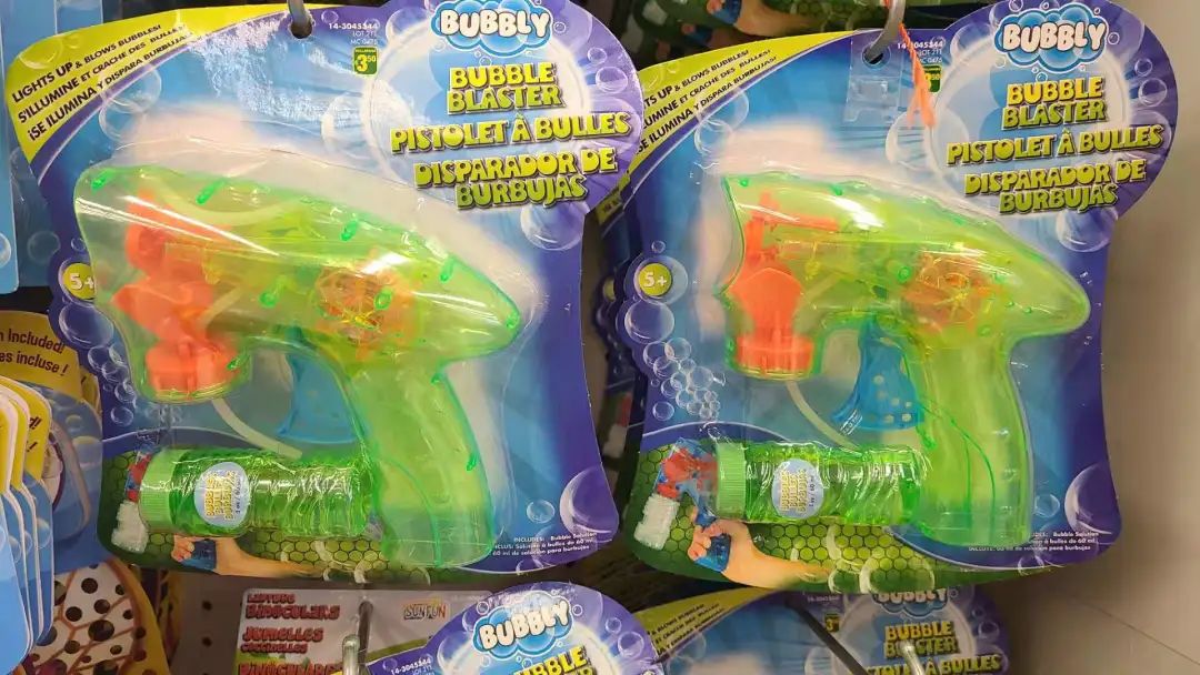 探店Dollarama玩水玩具：逛地摊的快感，总有一款不适合你！