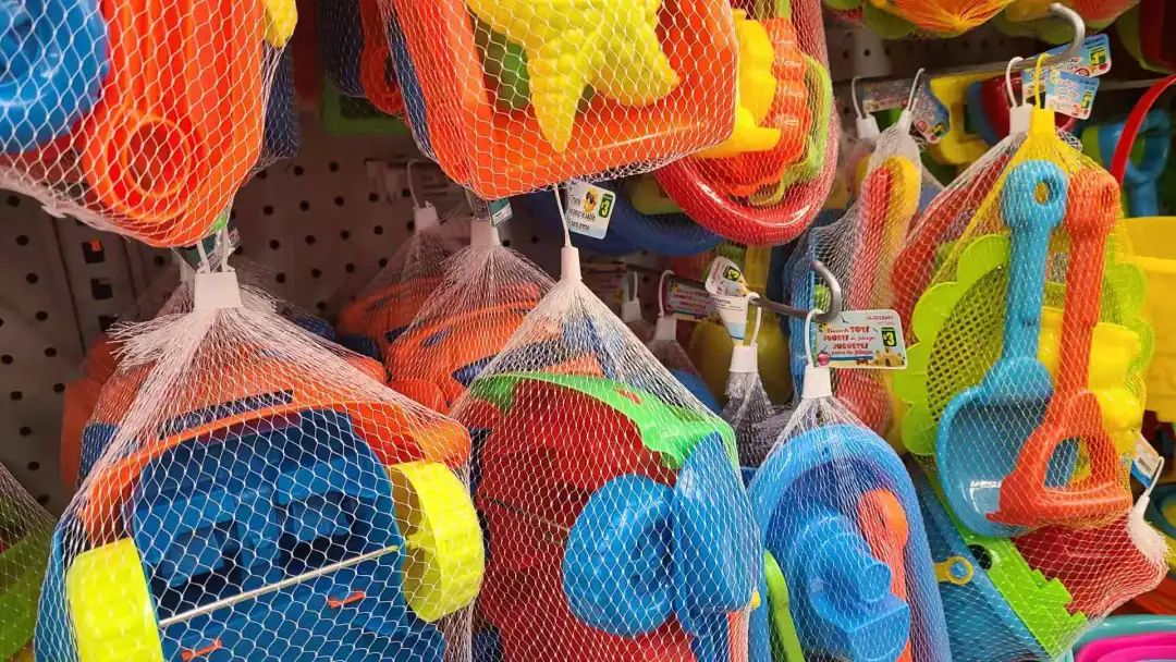 探店Dollarama玩水玩具：逛地摊的快感，总有一款不适合你！