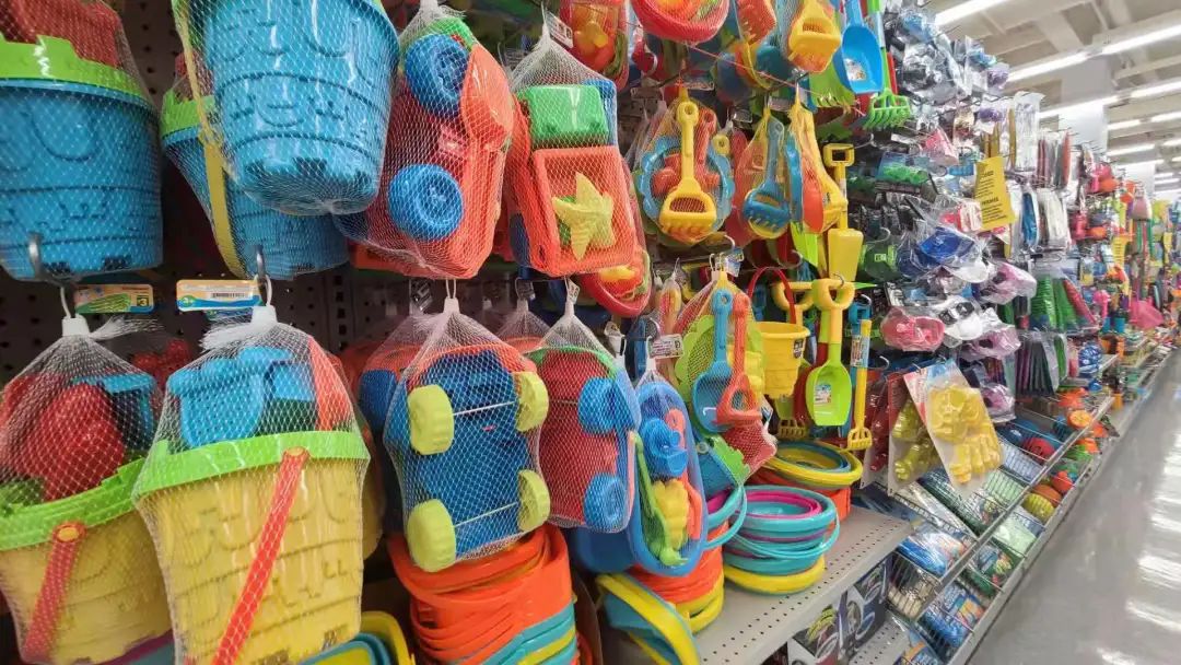 探店Dollarama玩水玩具：逛地摊的快感，总有一款不适合你！