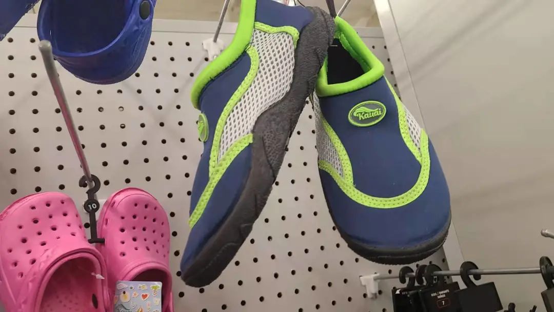 探店Dollarama玩水玩具：逛地摊的快感，总有一款不适合你！