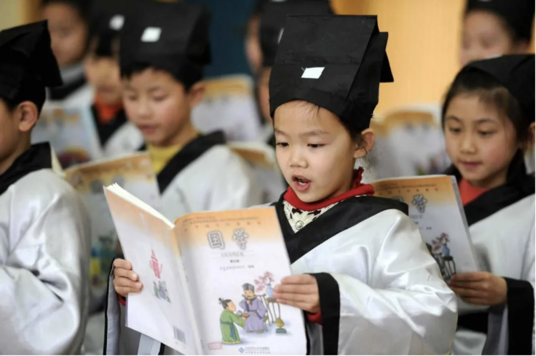 这年头保姆的年薪都比你高了? 孩子有了这项技能以后在哪里都被抢着聘!!! 这年头保姆的年薪都比你高了? 孩子有了这项技能以后在哪里都被抢着聘!!!