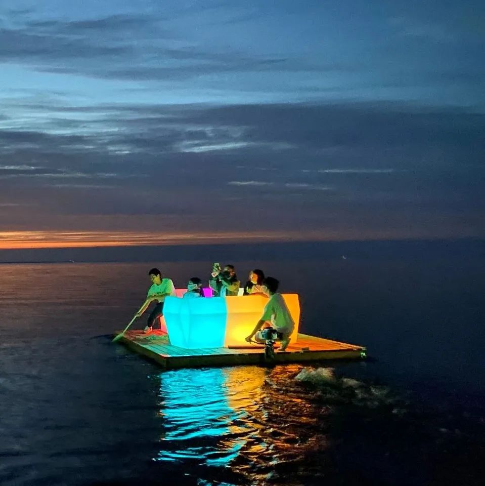 秒穿50年代复古风！INS和Tik Tok爆火的滑轮餐厅快闪多伦多