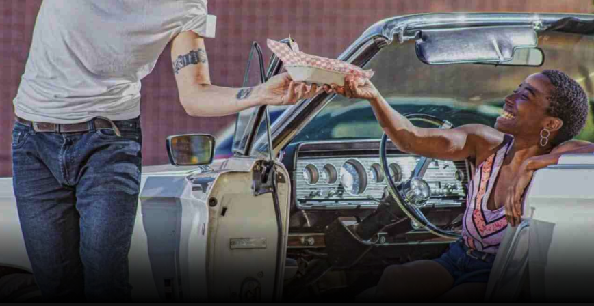 秒穿50年代复古风！INS和Tik Tok爆火的滑轮餐厅快闪多伦多