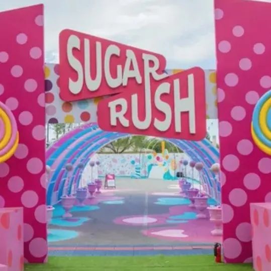 秒穿50年代复古风！INS和Tik Tok爆火的滑轮餐厅快闪多伦多