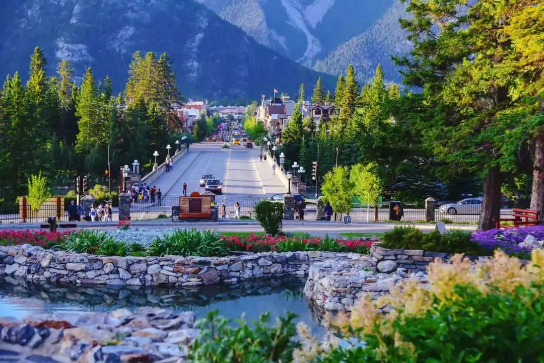 打卡班夫小众景点：进一步是悬崖，退一步是深渊