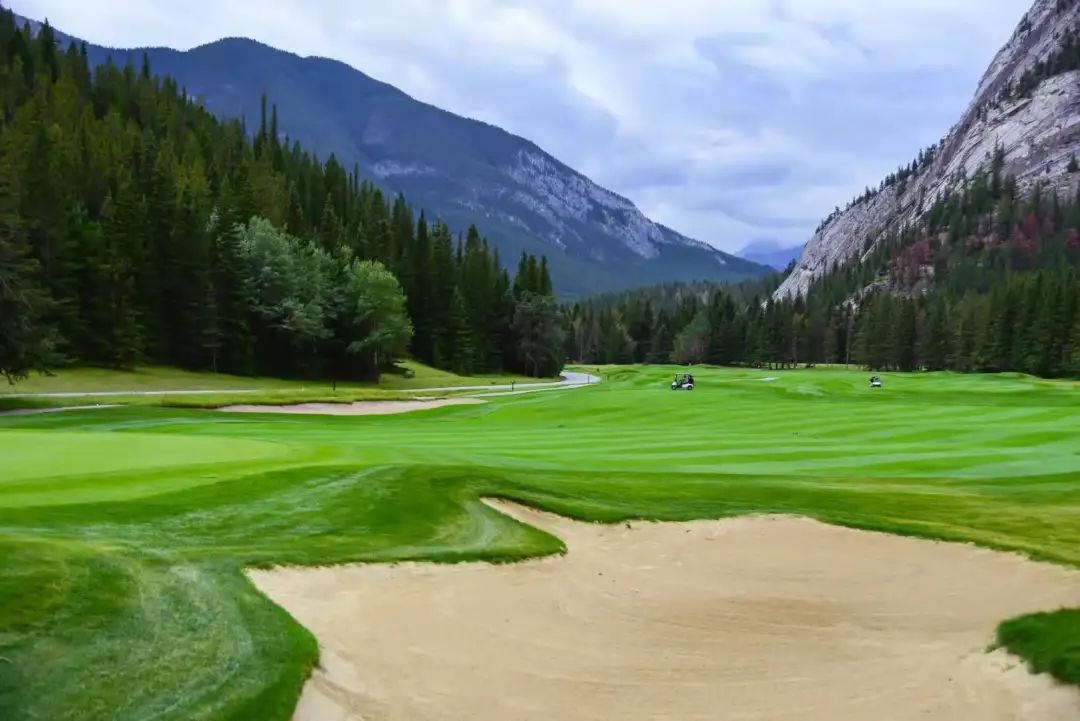 打卡班夫小众景点：进一步是悬崖，退一步是深渊