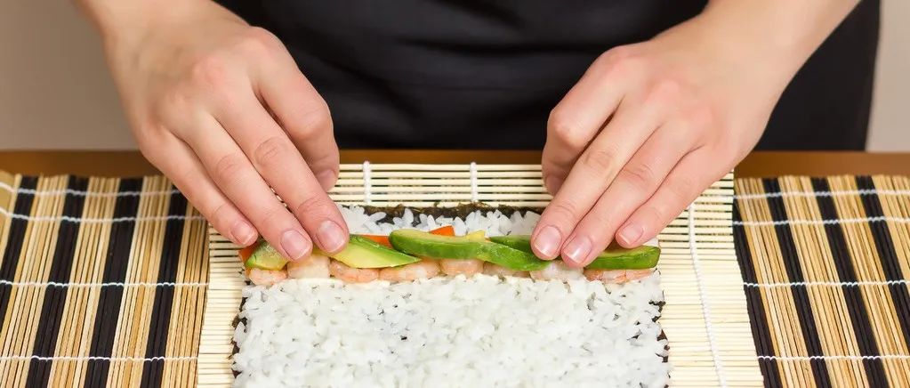 一颗葡萄差点要了孩子的命！午餐便当带圆形水果一定要这样切