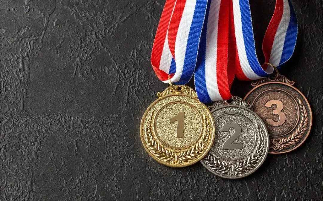 这届父母造了什么孽，要教孩子写数学作业？！