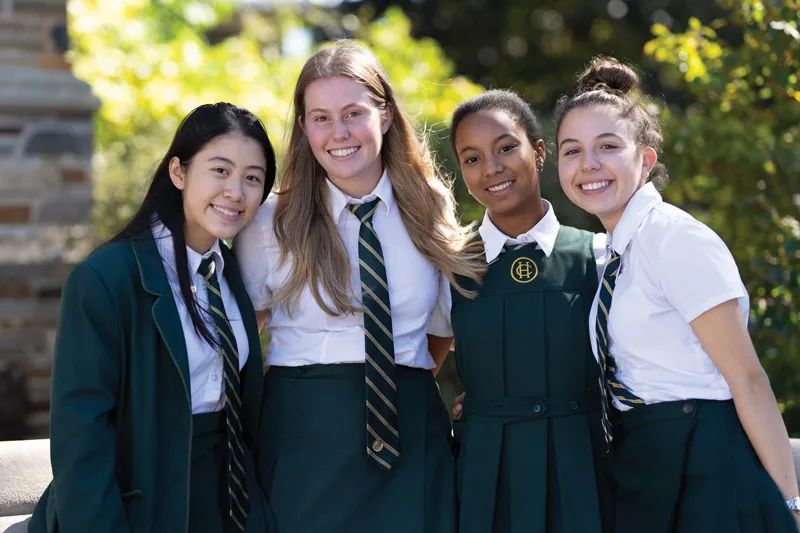 盘一盘多伦多顶尖私校的校服：妥妥的高定大赏