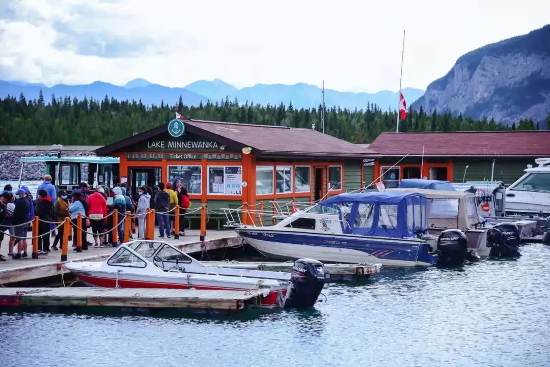 打卡班夫小众景点：进一步是悬崖，退一步是深渊