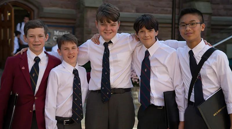 盘一盘多伦多顶尖私校的校服：妥妥的高定大赏