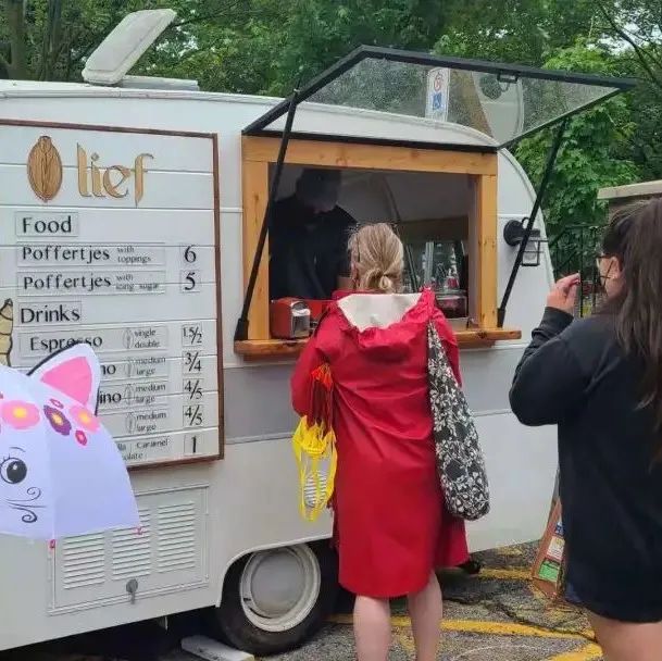 打卡St. Jacobs农贸市场：不吃德国猪蹄，就为赶大集