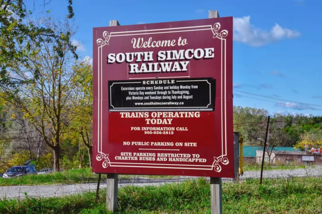 打卡坐蒸汽火车看枫叶：加拿大每个农民都有800亩地？