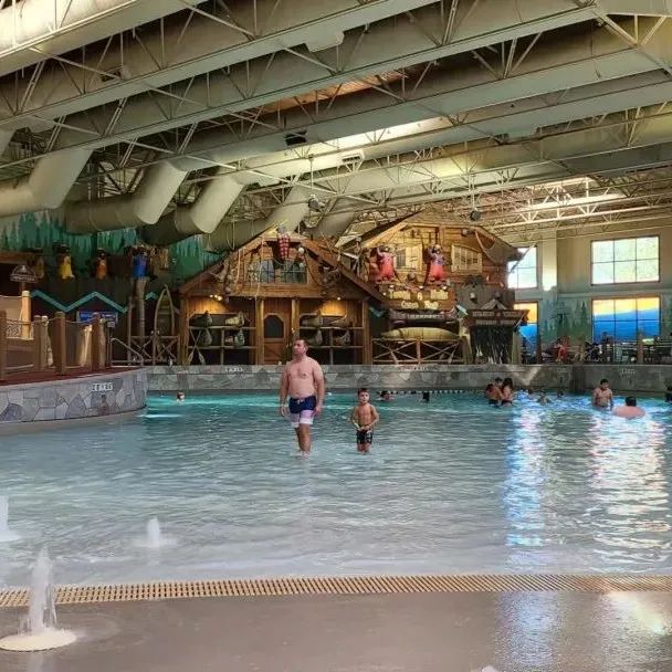 打卡坐蒸汽火车看枫叶：加拿大每个农民都有800亩地？