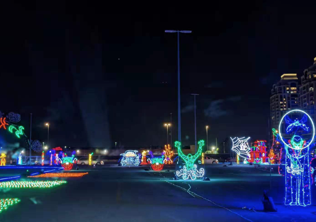 不想略过？万圣节走花路遛娃攻略：要糖、看灯、坐小火车、听鬼故事....