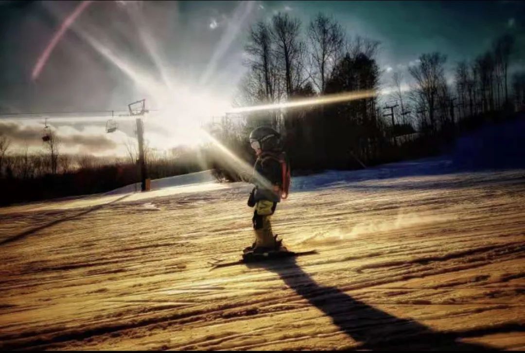 孩子普通的雪衣能滑雪吗？儿童滑雪装备购置攻略了解一下