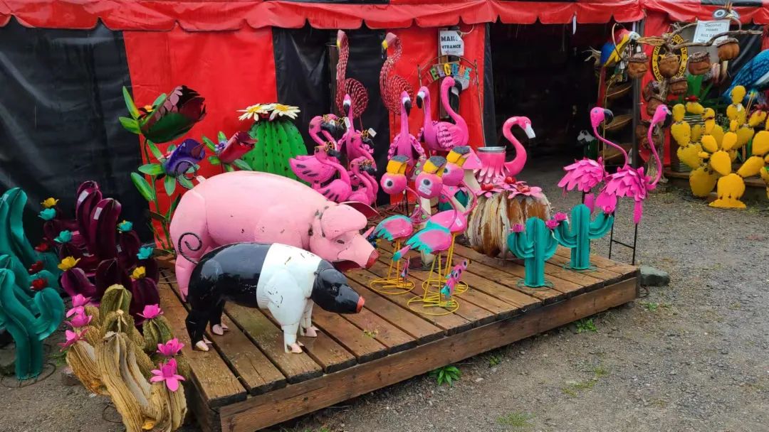 这店有毒！打卡多伦多最奇葩的鬼畜风设计店！辣眼睛又欲罢不能~