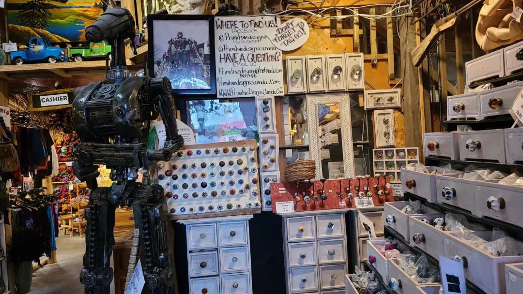 这店有毒！打卡多伦多最奇葩的鬼畜风设计店！辣眼睛又欲罢不能~