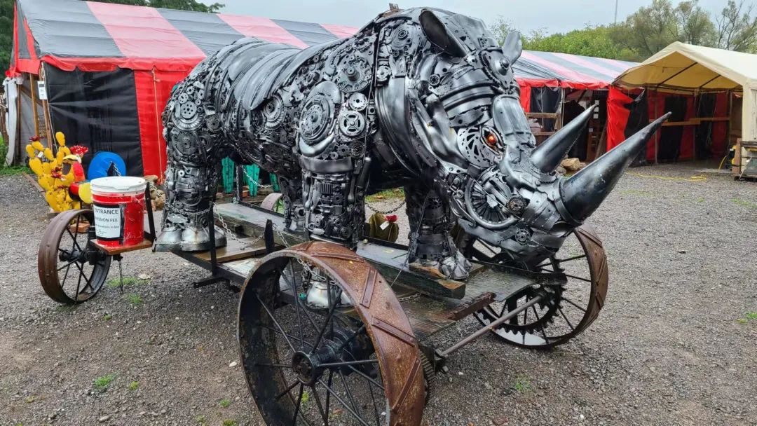 这店有毒！打卡多伦多最奇葩的鬼畜风设计店！辣眼睛又欲罢不能~