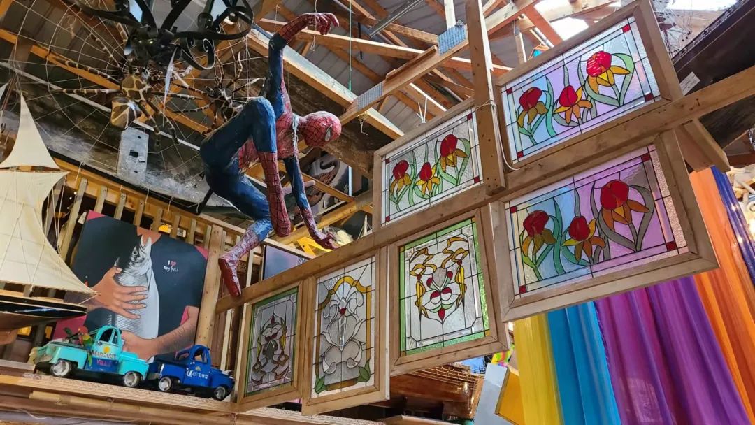 这店有毒！打卡多伦多最奇葩的鬼畜风设计店！辣眼睛又欲罢不能~