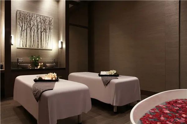 又亮又透又美！孙俪、宋佳都抢着做的肌肤护理，在多伦多就能体验同款