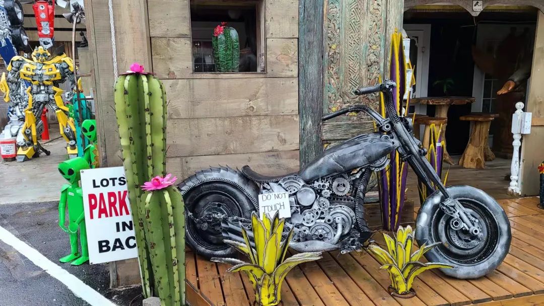 这店有毒！打卡多伦多最奇葩的鬼畜风设计店！辣眼睛又欲罢不能~