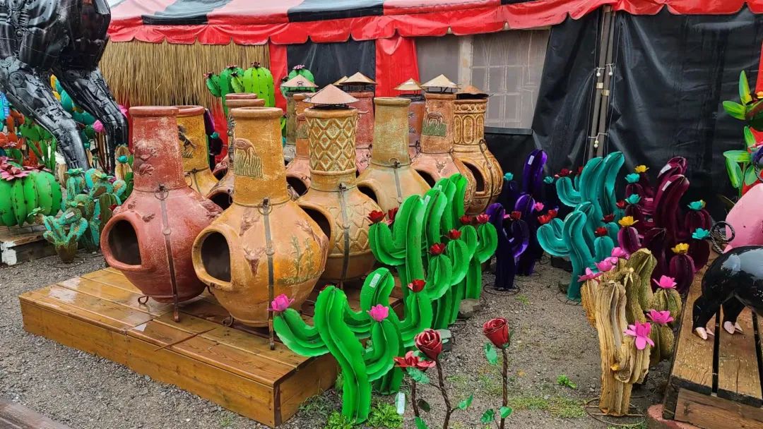 这店有毒！打卡多伦多最奇葩的鬼畜风设计店！辣眼睛又欲罢不能~