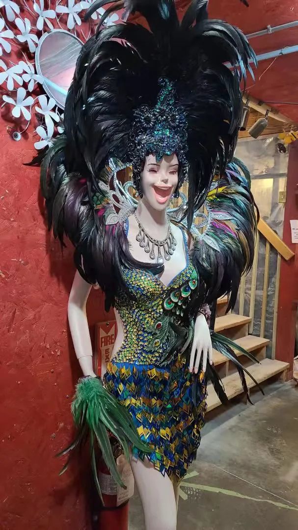 这店有毒！打卡多伦多最奇葩的鬼畜风设计店！辣眼睛又欲罢不能~