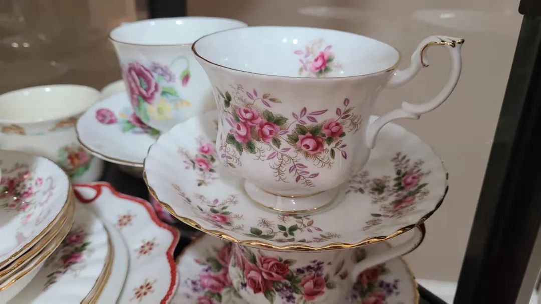 多伦多不说谎：古董西洋瓷器的水不深，可以撸！全凭缘分！