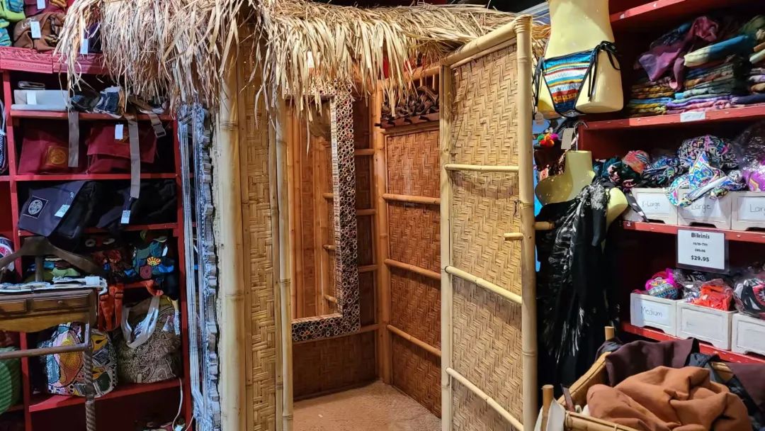 这店有毒！打卡多伦多最奇葩的鬼畜风设计店！辣眼睛又欲罢不能~