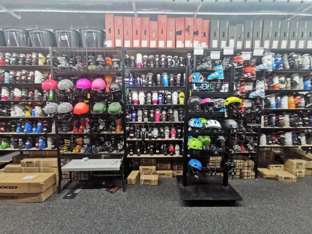 孩子普通的雪衣能滑雪吗?儿童滑雪装备购置攻略了解一下 孩子普通的雪衣能滑雪吗?儿童滑雪装备购置攻略了解一下